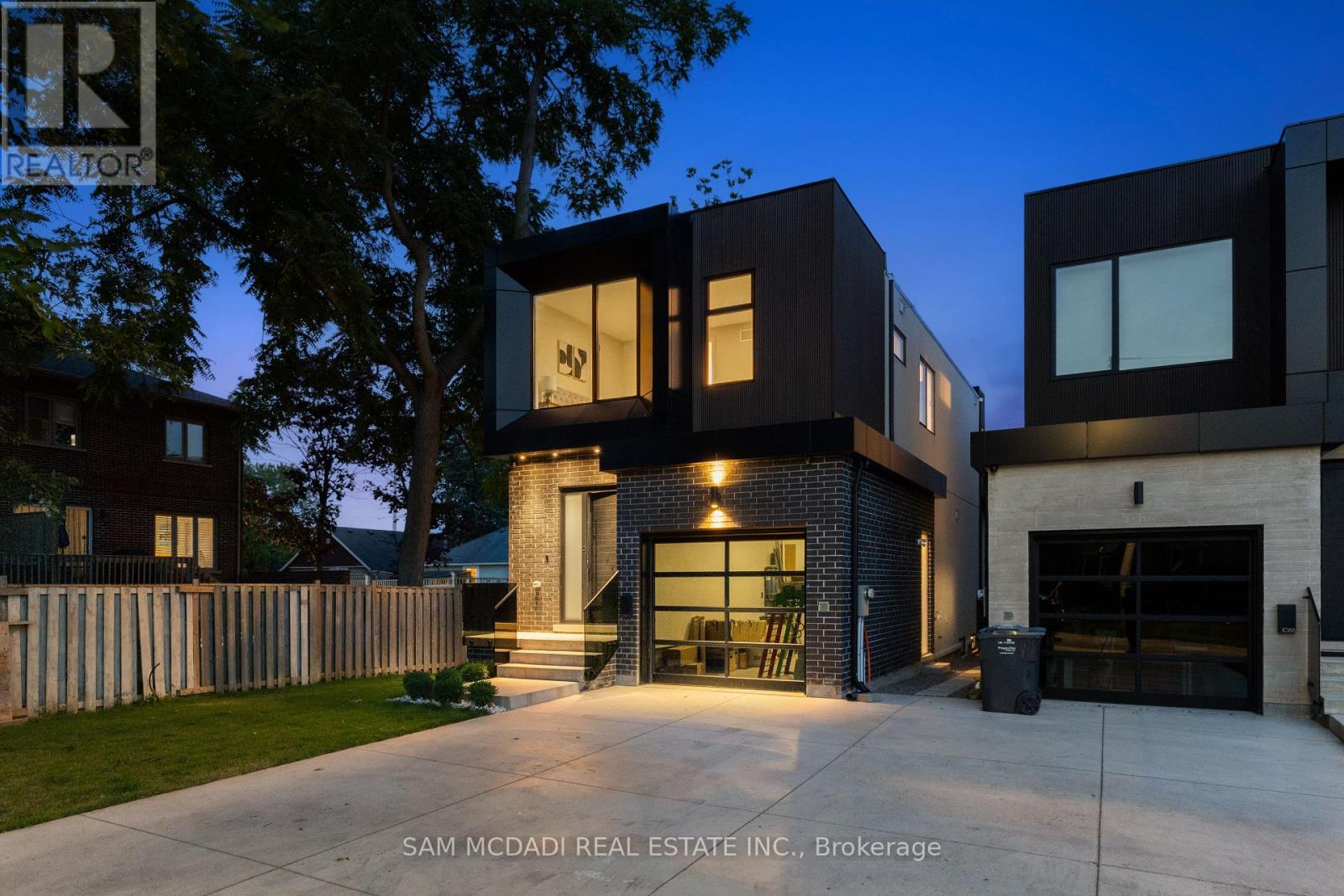 1090 Ella Avenue, Mississauga, Ontario  L5E 1H5 - Photo 46 - W13009102