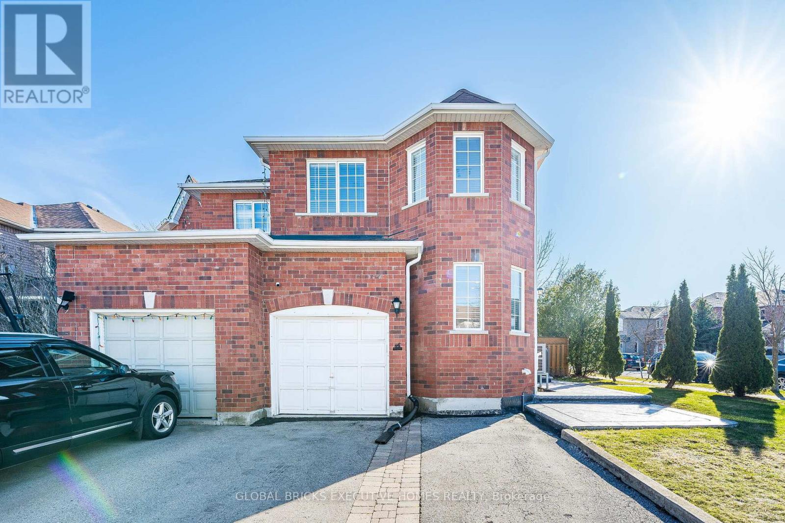 40 Hubert Corless Drive S, Caledon, Ontario  L7E 1W7 - Photo 4 - W13009142