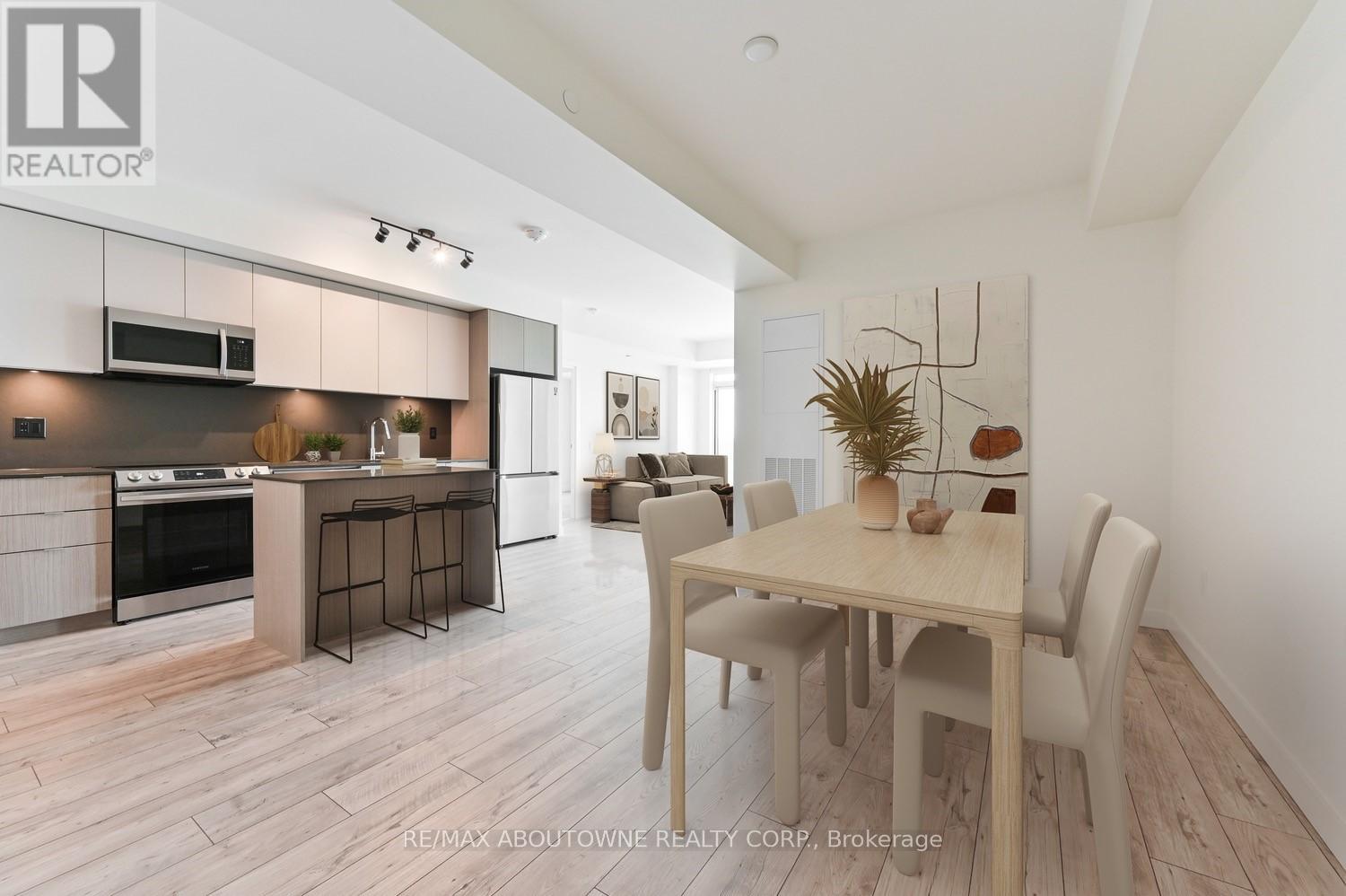 A1006 - 125 Bronte Road, Oakville, Ontario  L6L 0H1 - Photo 4 - W13009160