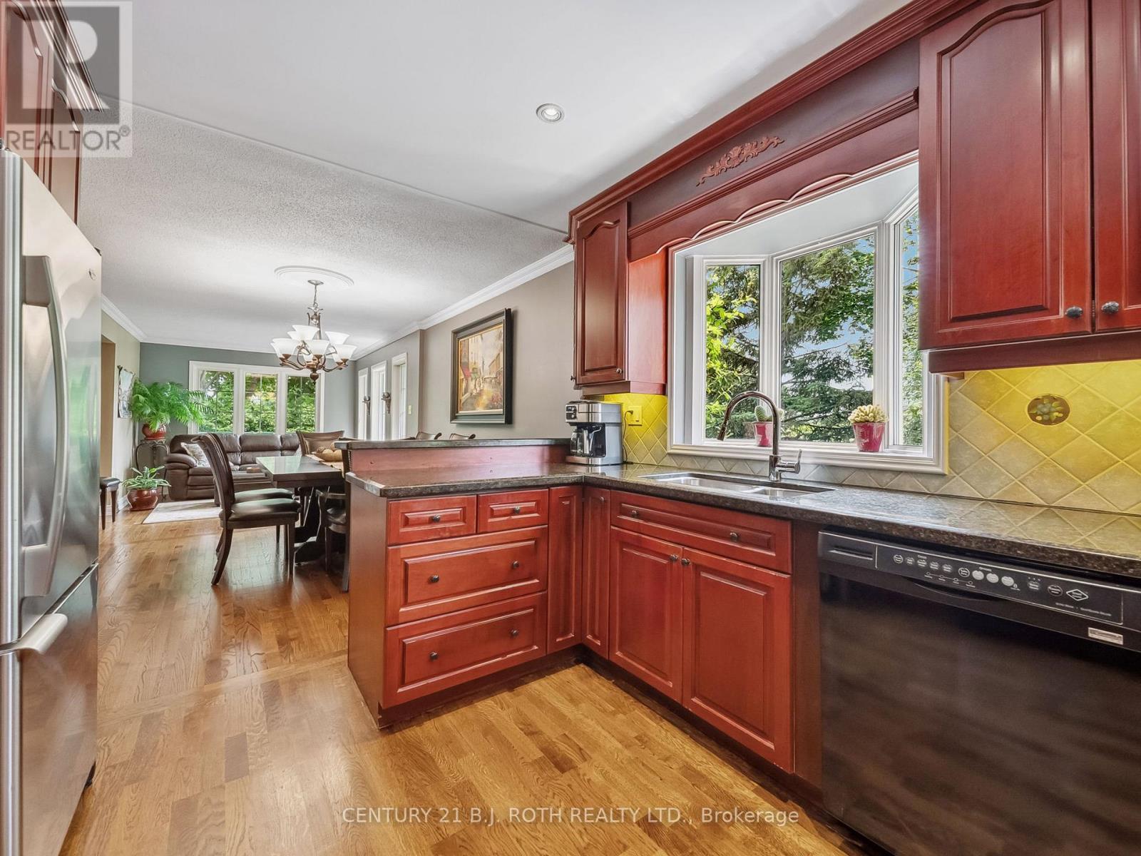 18 Claypine Trail, Brampton, Ontario  L6V 3L9 - Photo 10 - W13009168