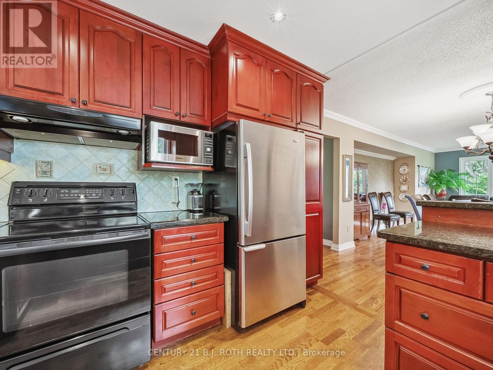 18 Claypine Trail, Brampton, Ontario  L6V 3L9 - Photo 11 - W13009168