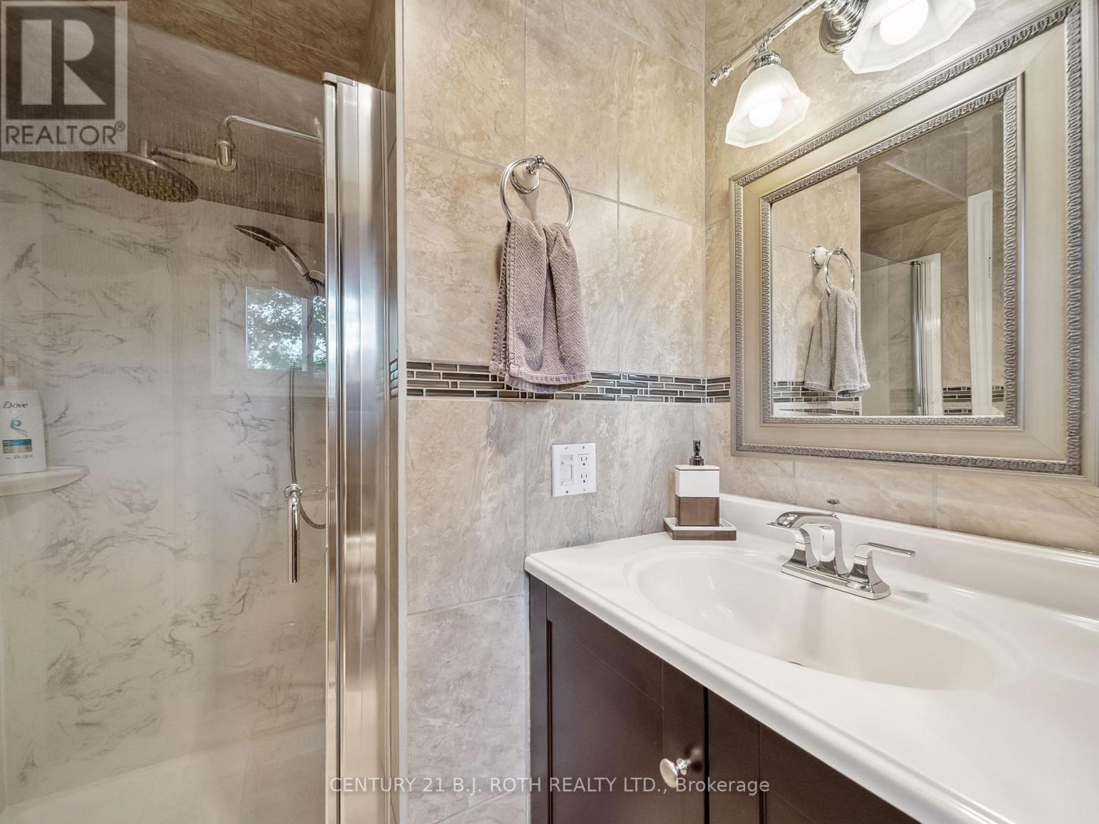 18 Claypine Trail, Brampton, Ontario  L6V 3L9 - Photo 22 - W13009168