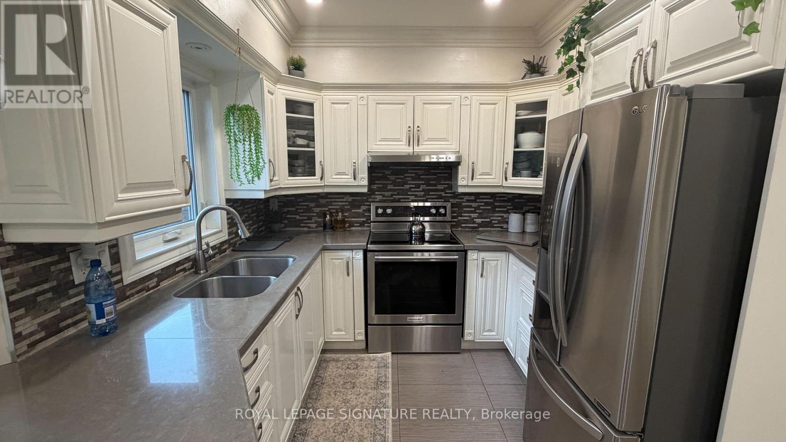 874 Mantle Crescent, Mississauga, Ontario  L5V 2G4 - Photo 10 - W13009188