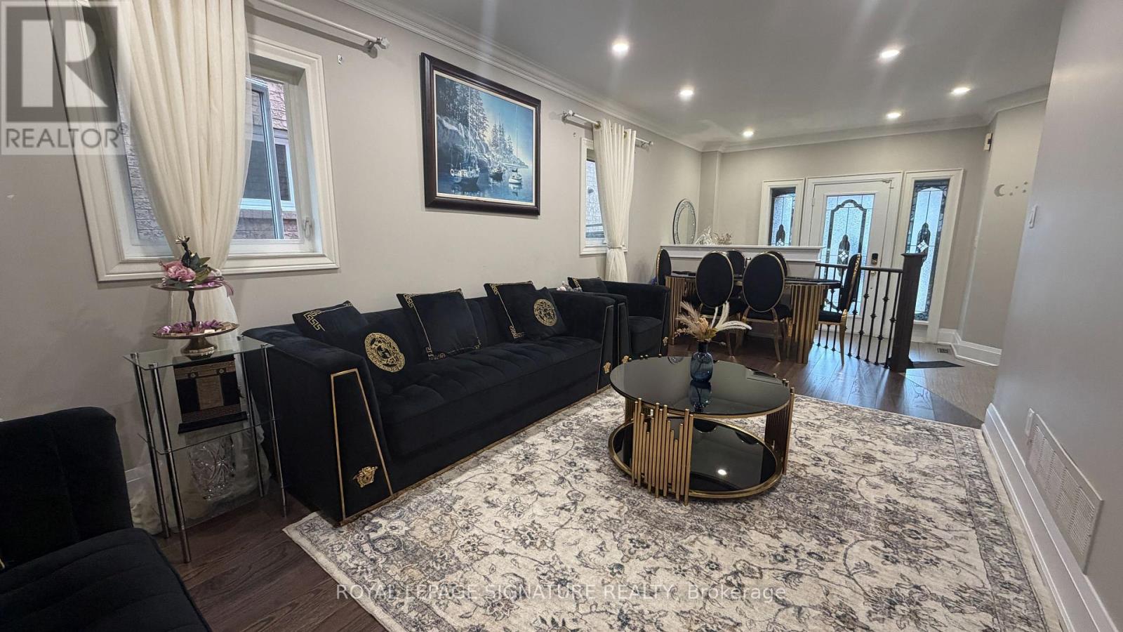 874 Mantle Crescent, Mississauga, Ontario  L5V 2G4 - Photo 4 - W13009188