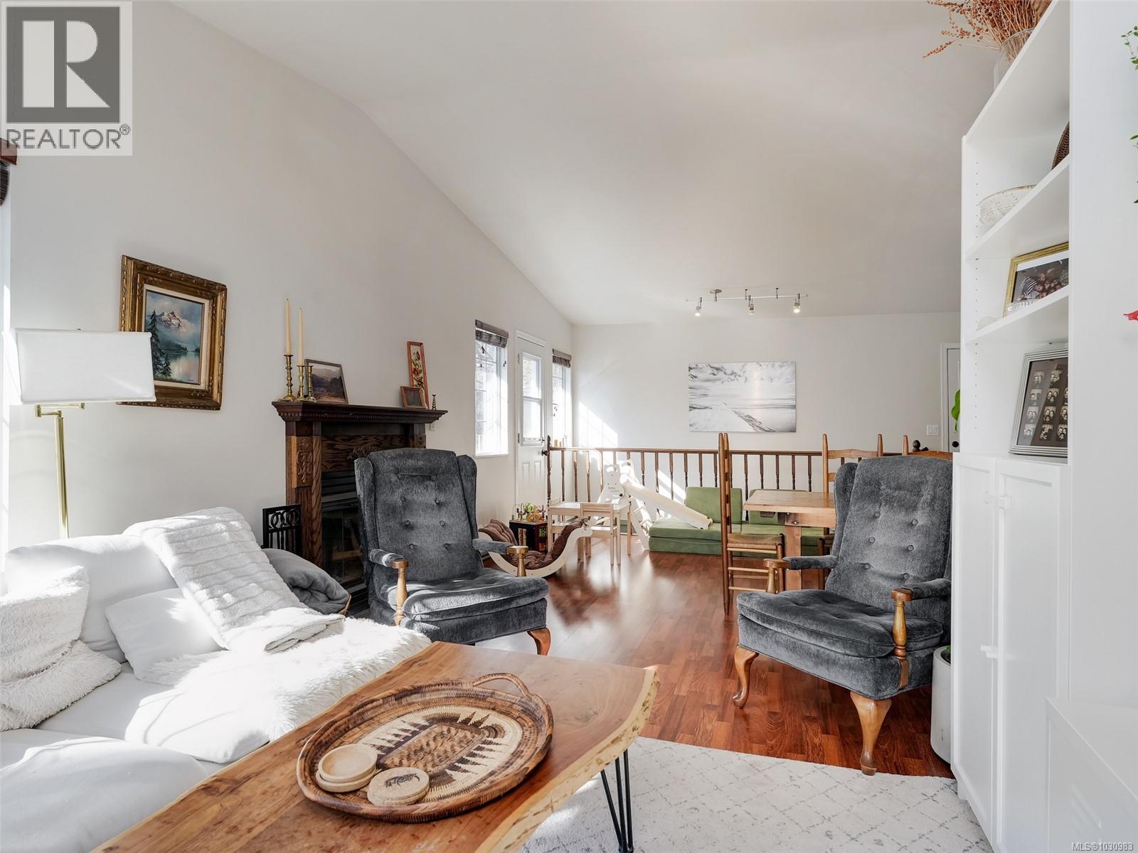 621 Pine St, Victoria, British Columbia  V9A 2Z9 - Photo 5 - 1030983