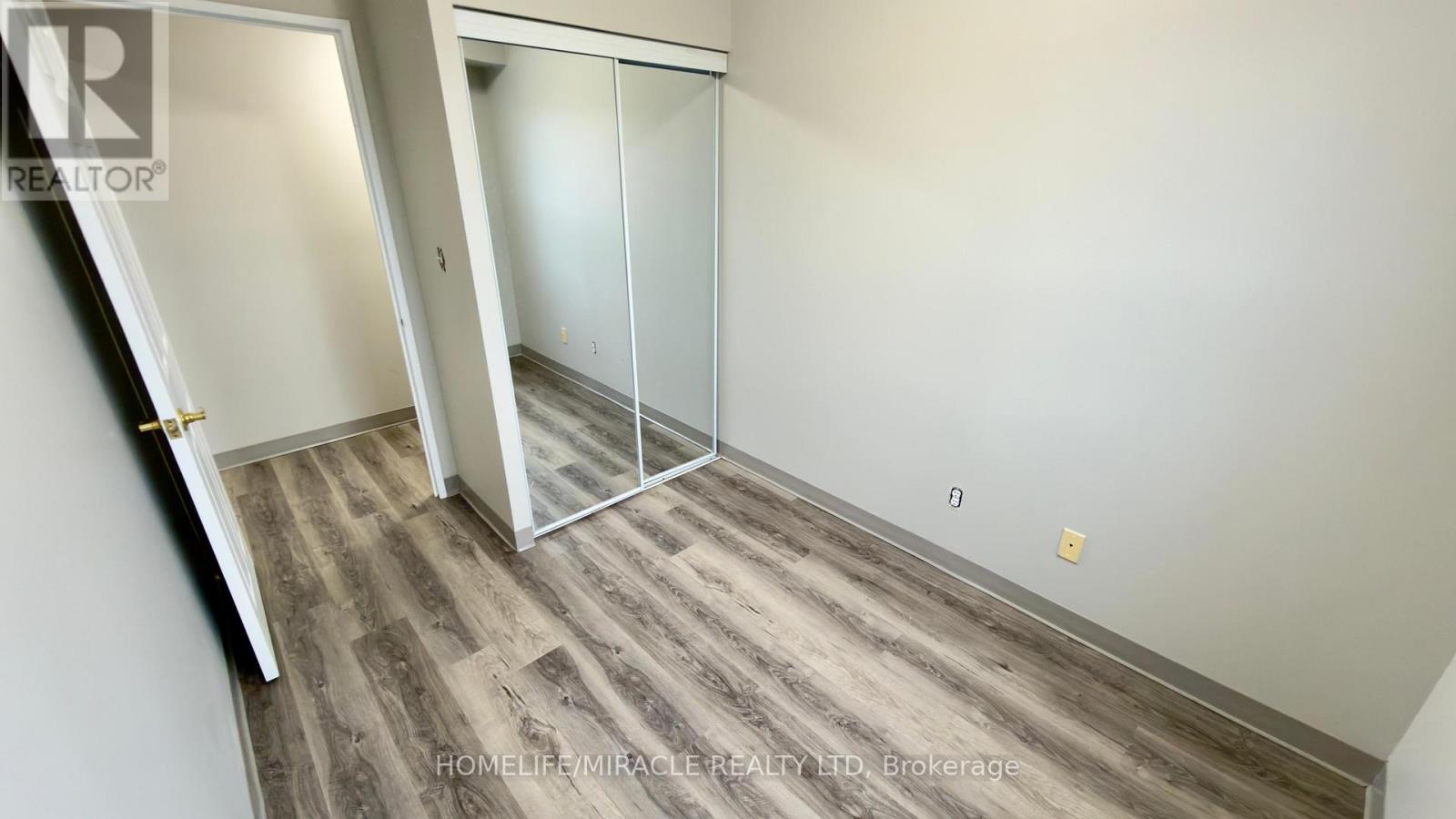 804 - 274 Erb Street W, Waterloo, Ontario  N2L 1W2 - Photo 13 - X13009028