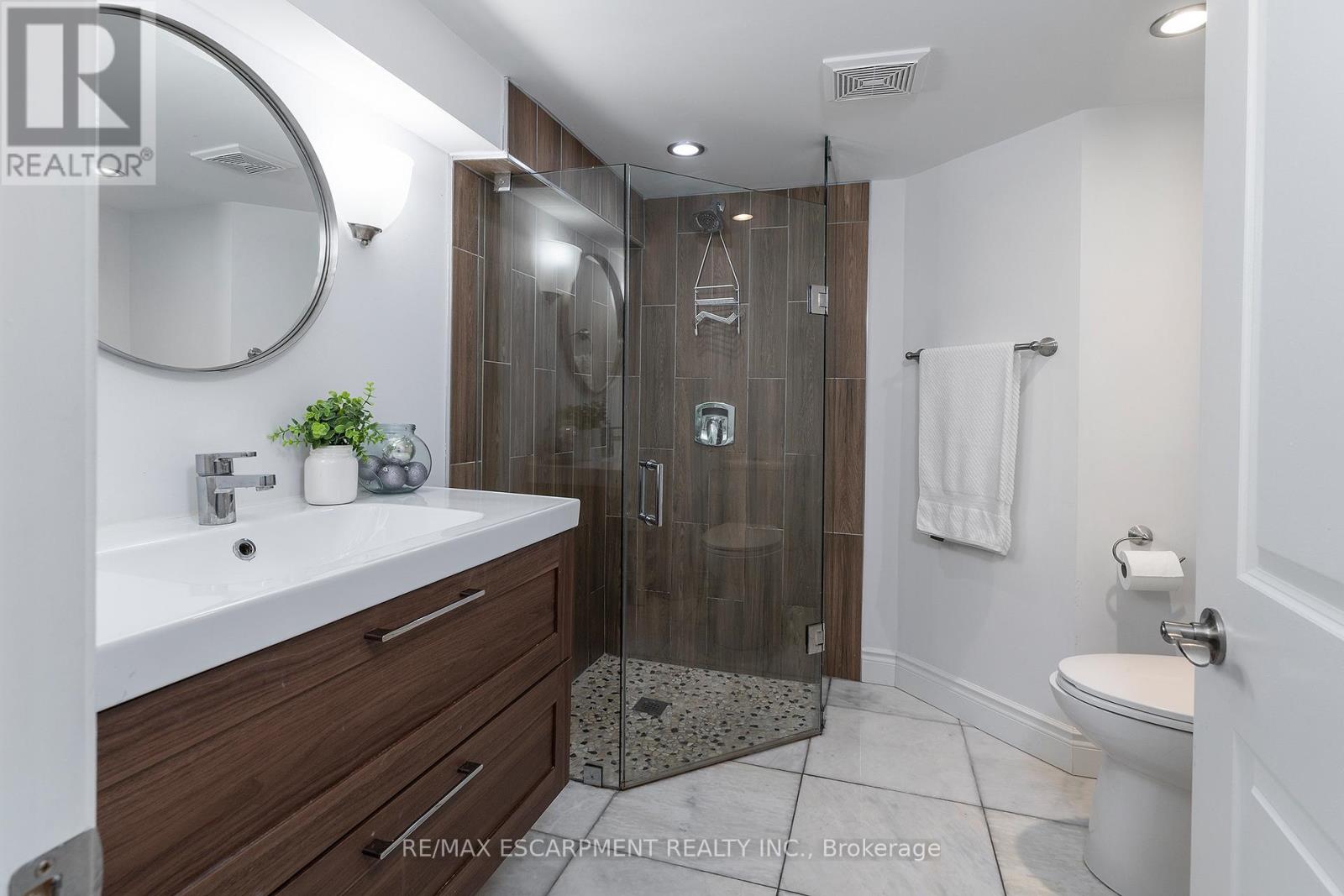 40 London Street N, Hamilton, Ontario  L8H 4B3 - Photo 20 - X13009050