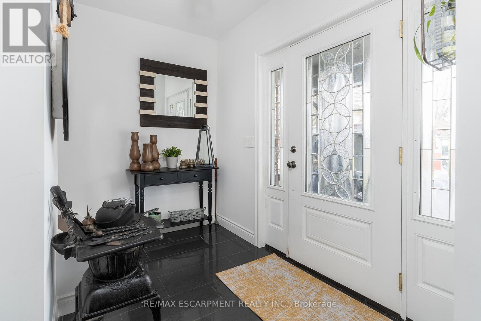 40 London Street N, Hamilton, Ontario  L8H 4B3 - Photo 4 - X13009050