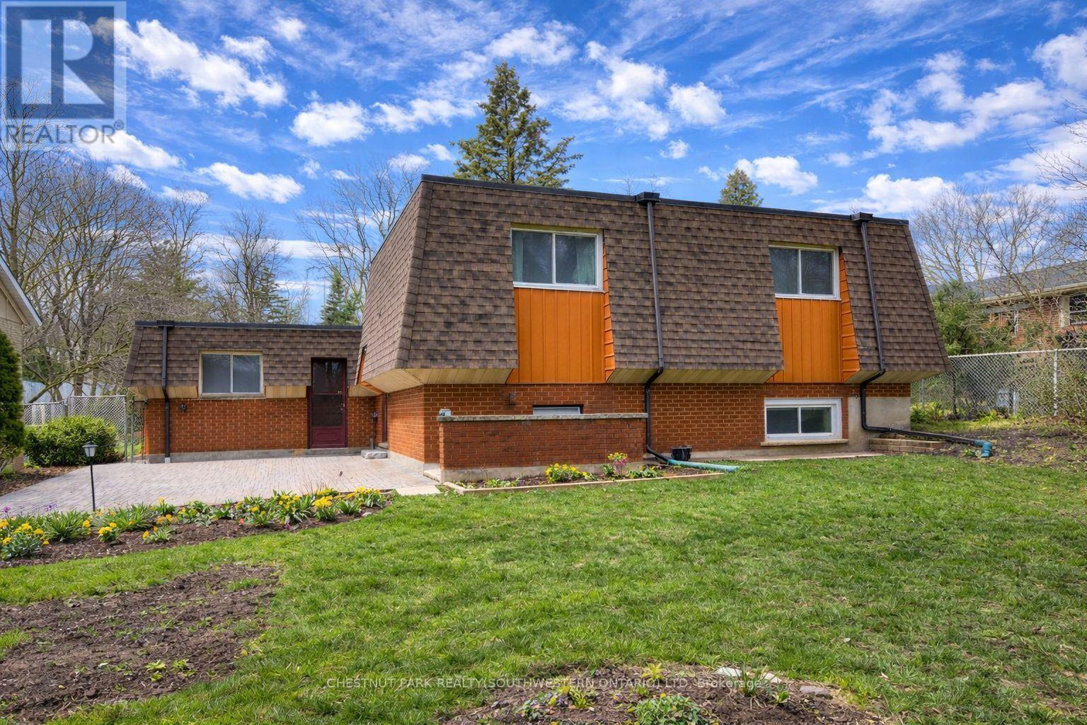 42 Culpepper Drive, Waterloo, Ontario  N2L 5L1 - Photo 39 - X13009062