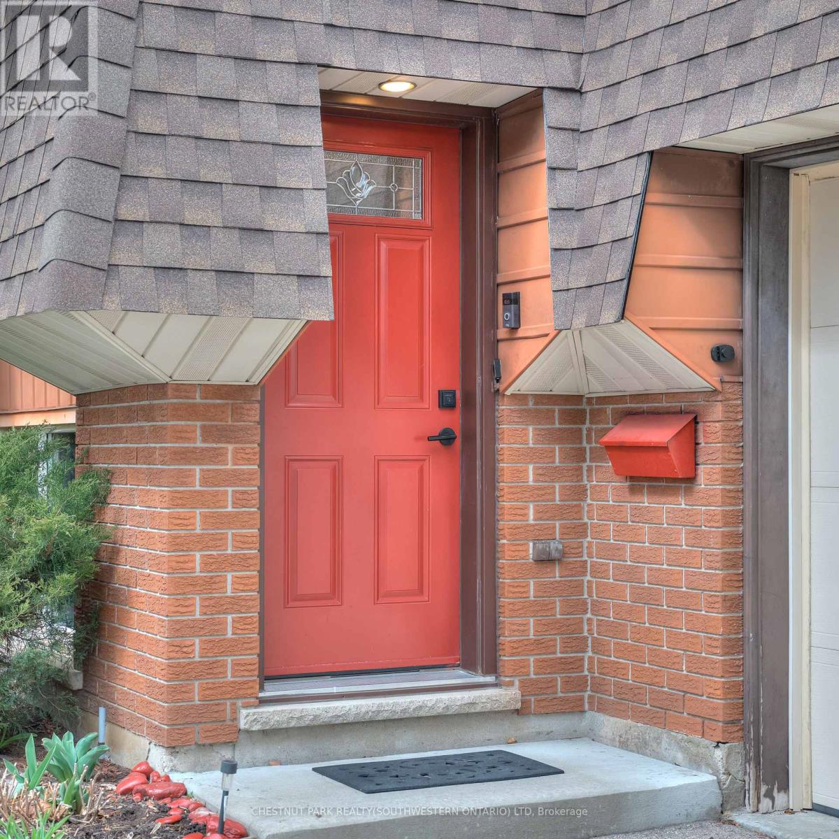 42 Culpepper Drive, Waterloo, Ontario  N2L 5L1 - Photo 40 - X13009062