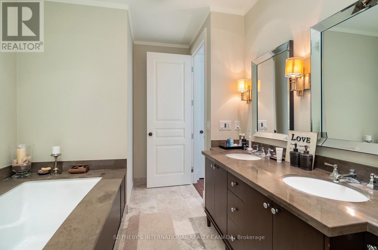 4201 - 183 Wellington Street W, Toronto, Ontario  M5V 0A1 - Photo 15 - C12820104