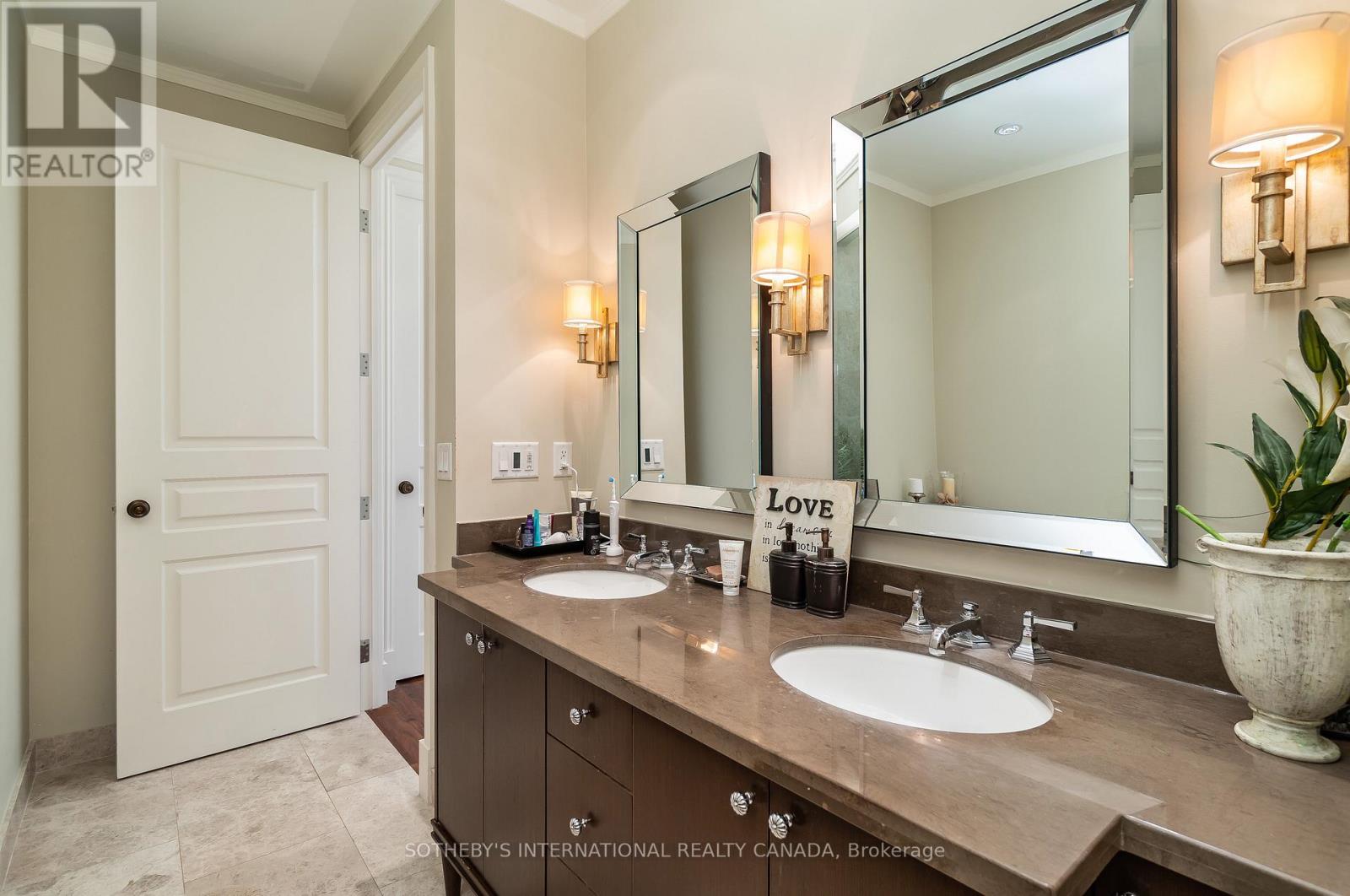 4201 - 183 Wellington Street W, Toronto, Ontario  M5V 0A1 - Photo 16 - C12820104