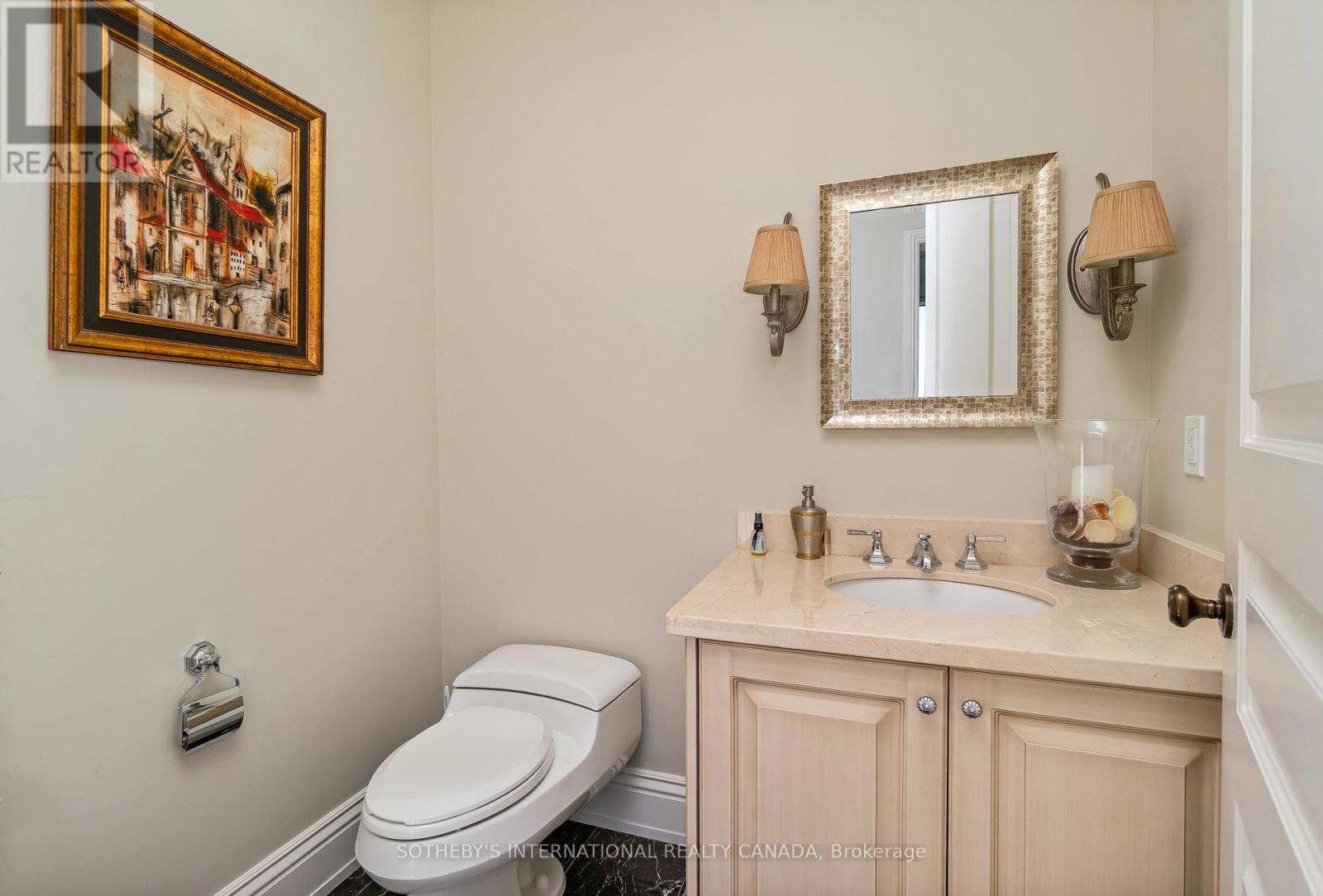 4201 - 183 Wellington Street W, Toronto, Ontario  M5V 0A1 - Photo 18 - C12820104