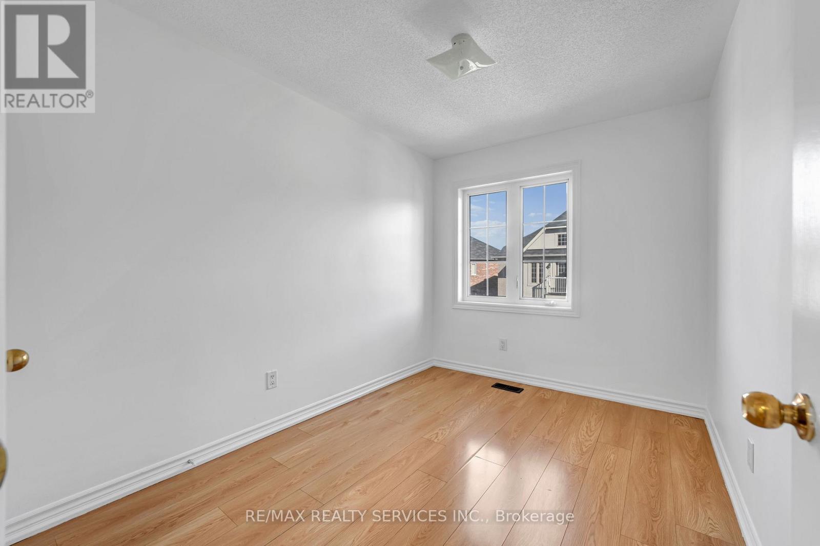 6 Rabbit Run Way, Brampton, Ontario  L6Z 0B4 - Photo 18 - W13007976