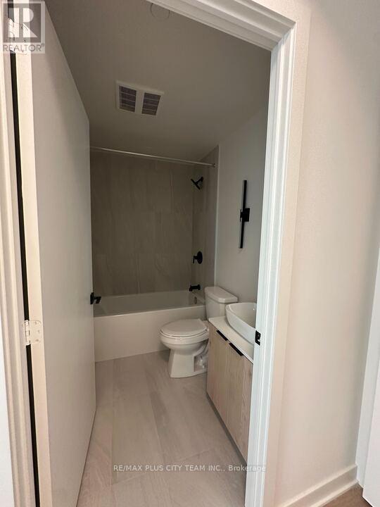 530 - 1185 Dupont Street, Toronto, Ontario  M6H 0G5 - Photo 9 - W12985138