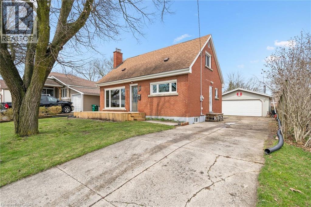 18 Close Avenue, Cambridge, Ontario  N1R 2R4 - Photo 2 - 40821655