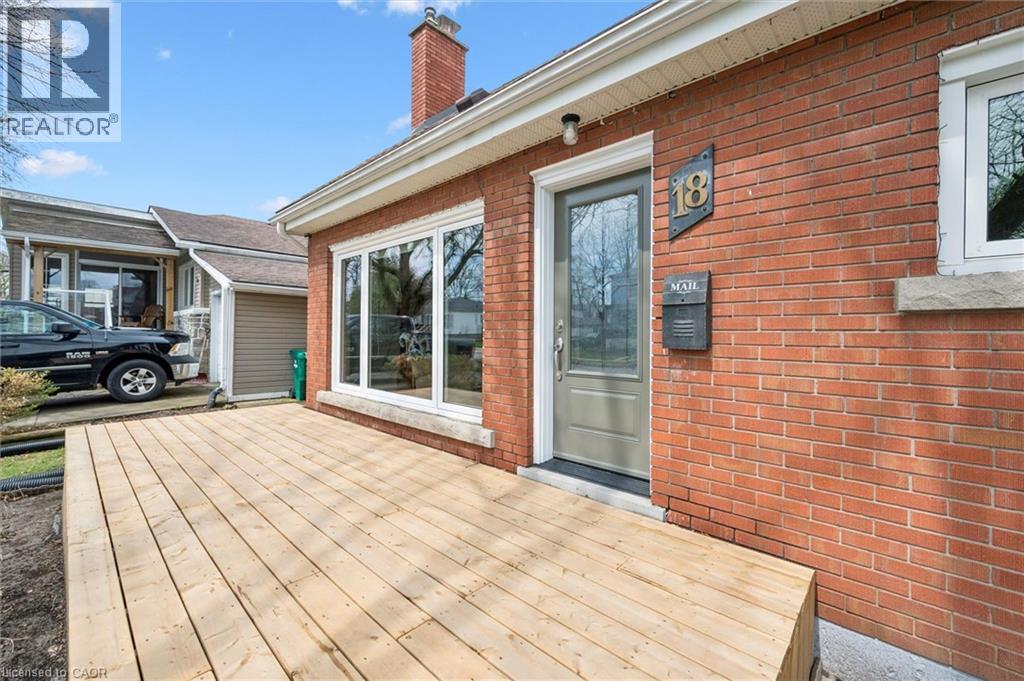18 Close Avenue, Cambridge, Ontario  N1R 2R4 - Photo 4 - 40821655