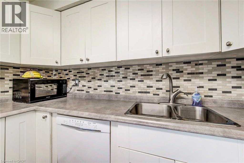 15 Green Valley Drive Unit# 27, Kitchener, Ontario  N2P 1K7 - Photo 10 - 40821566