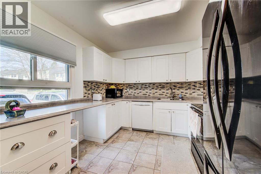 15 Green Valley Drive Unit# 27, Kitchener, Ontario  N2P 1K7 - Photo 8 - 40821566