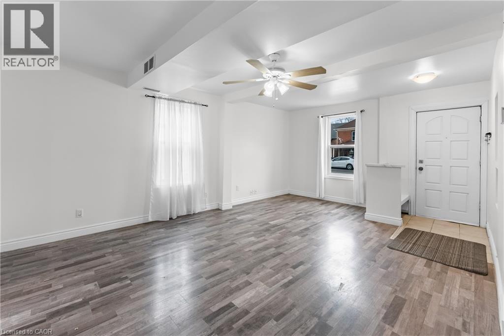 146 Oakdale Avenue, St. Catharines, Ontario  L2P 2L1 - Photo 7 - 40821095