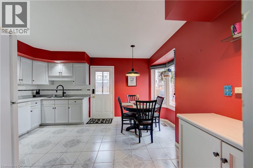 611 Springbank Avenue N, Woodstock, Ontario  N4T 1C9 - Photo 13 - 40812737