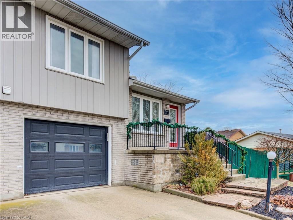 611 Springbank Avenue N, Woodstock, Ontario  N4T 1C9 - Photo 2 - 40812737