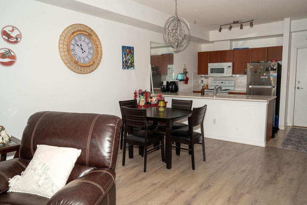 406 10088 148 Street, Surrey, British Columbia  V3R 3M9 - Photo 9 - R3112245