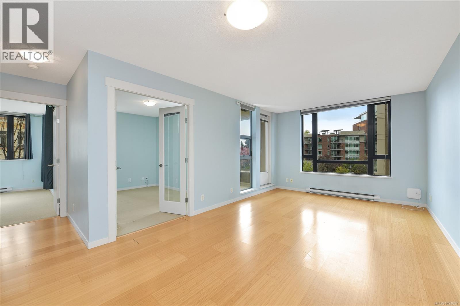 405 751 Fairfield Rd, Victoria, British Columbia  V8T 1C8 - Photo 4 - 1024837