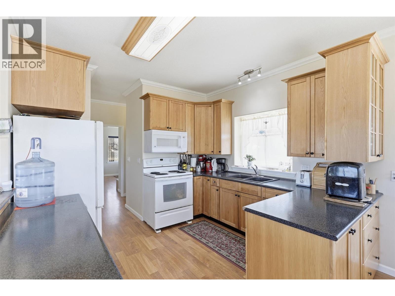 1559 Steelhead Road, Kamloops, British Columbia  V0K 2J0 - Photo 5 - 10383487