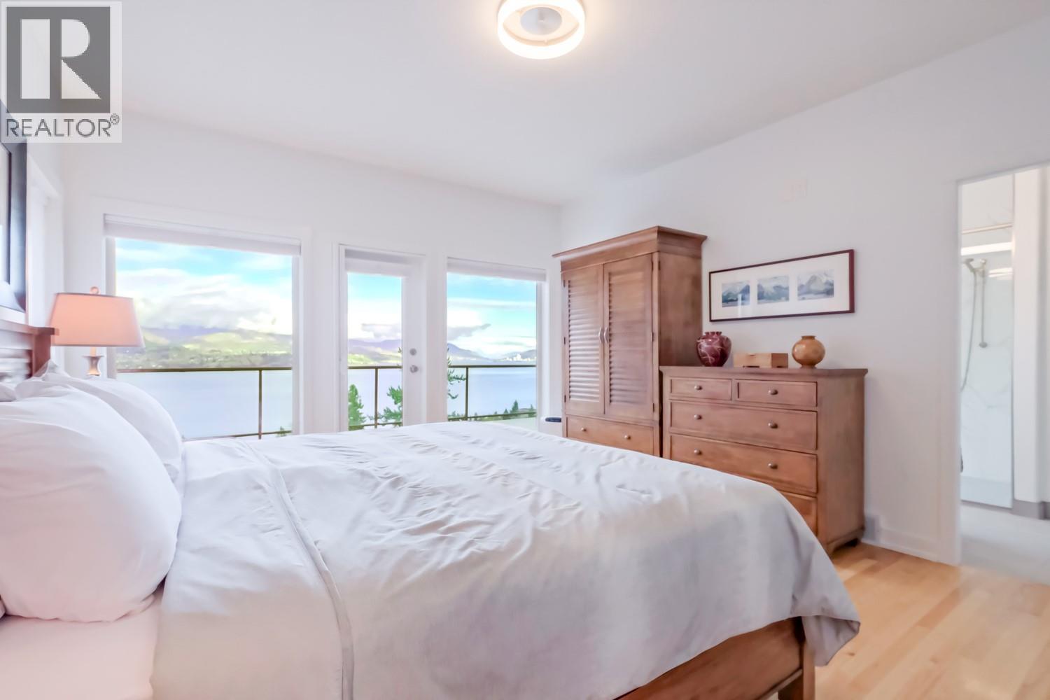 378 Okaview Road Kelowna Photo 16