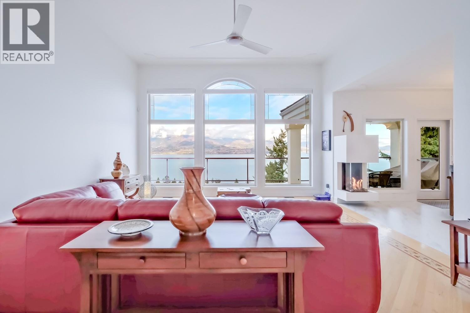 378 Okaview Road Kelowna Photo 3