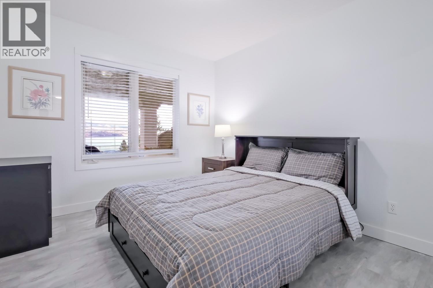 378 Okaview Road Kelowna Photo 24