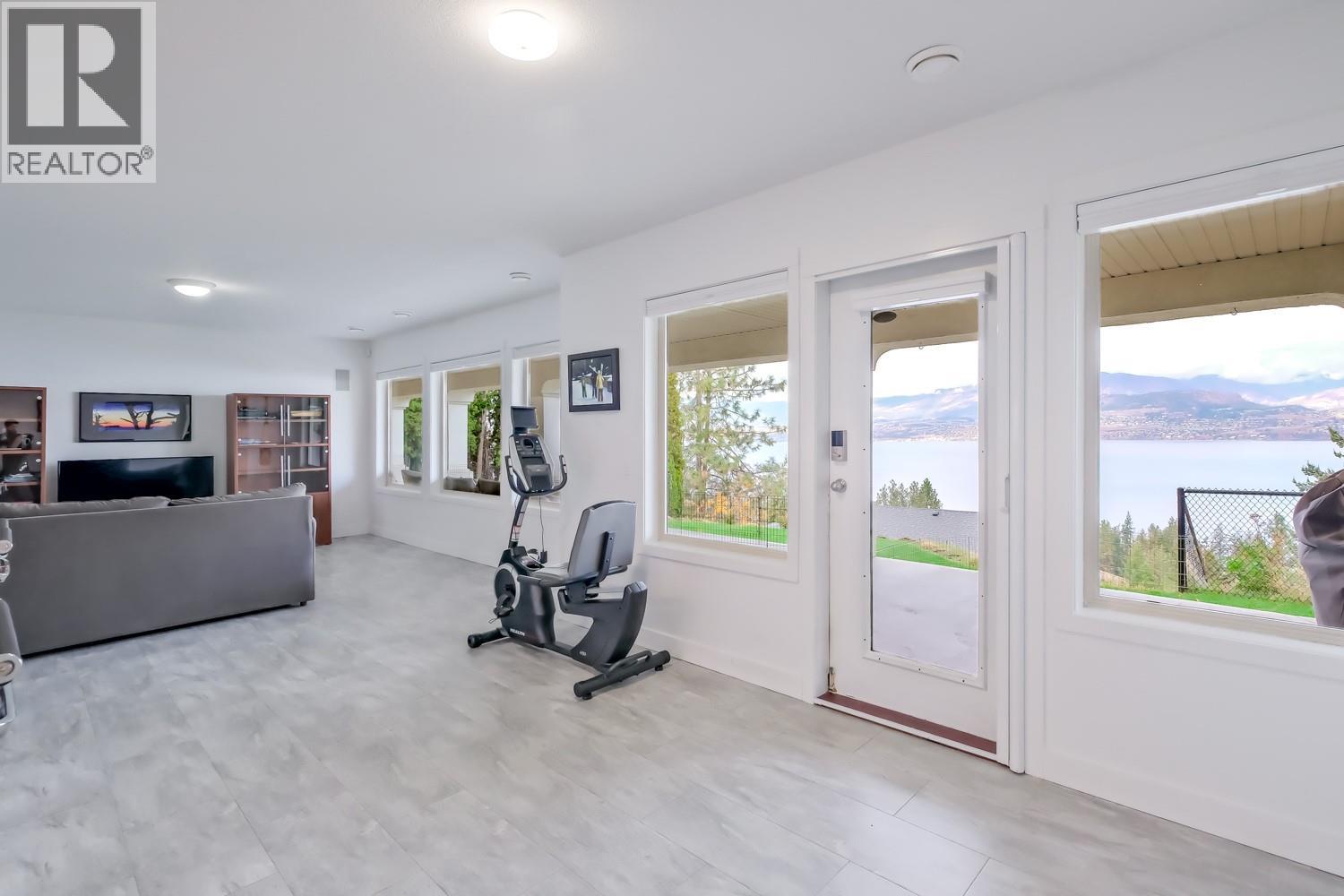 378 Okaview Road Kelowna Photo 32