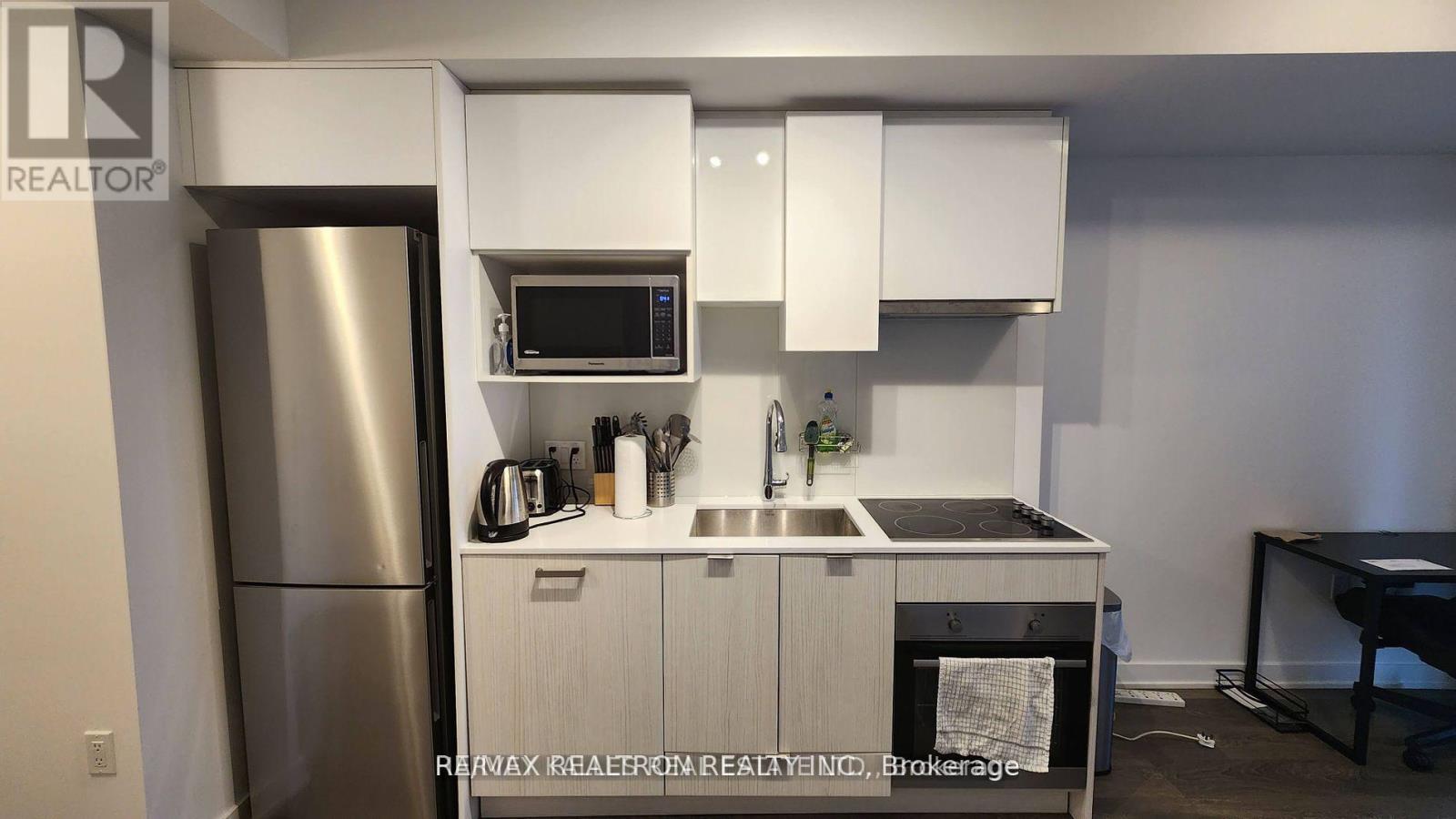 1413 - 195 Redpath Avenue, Toronto, Ontario  M4P 0E4 - Photo 6 - C12807744