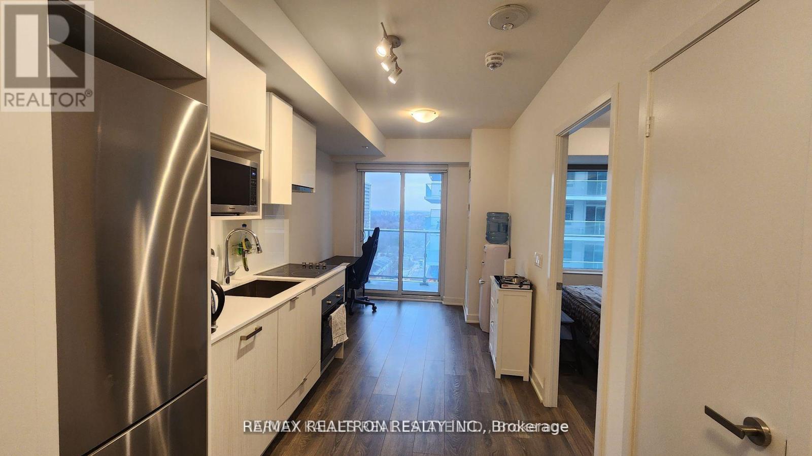 1413 - 195 Redpath Avenue, Toronto, Ontario  M4P 0E4 - Photo 2 - C12807744