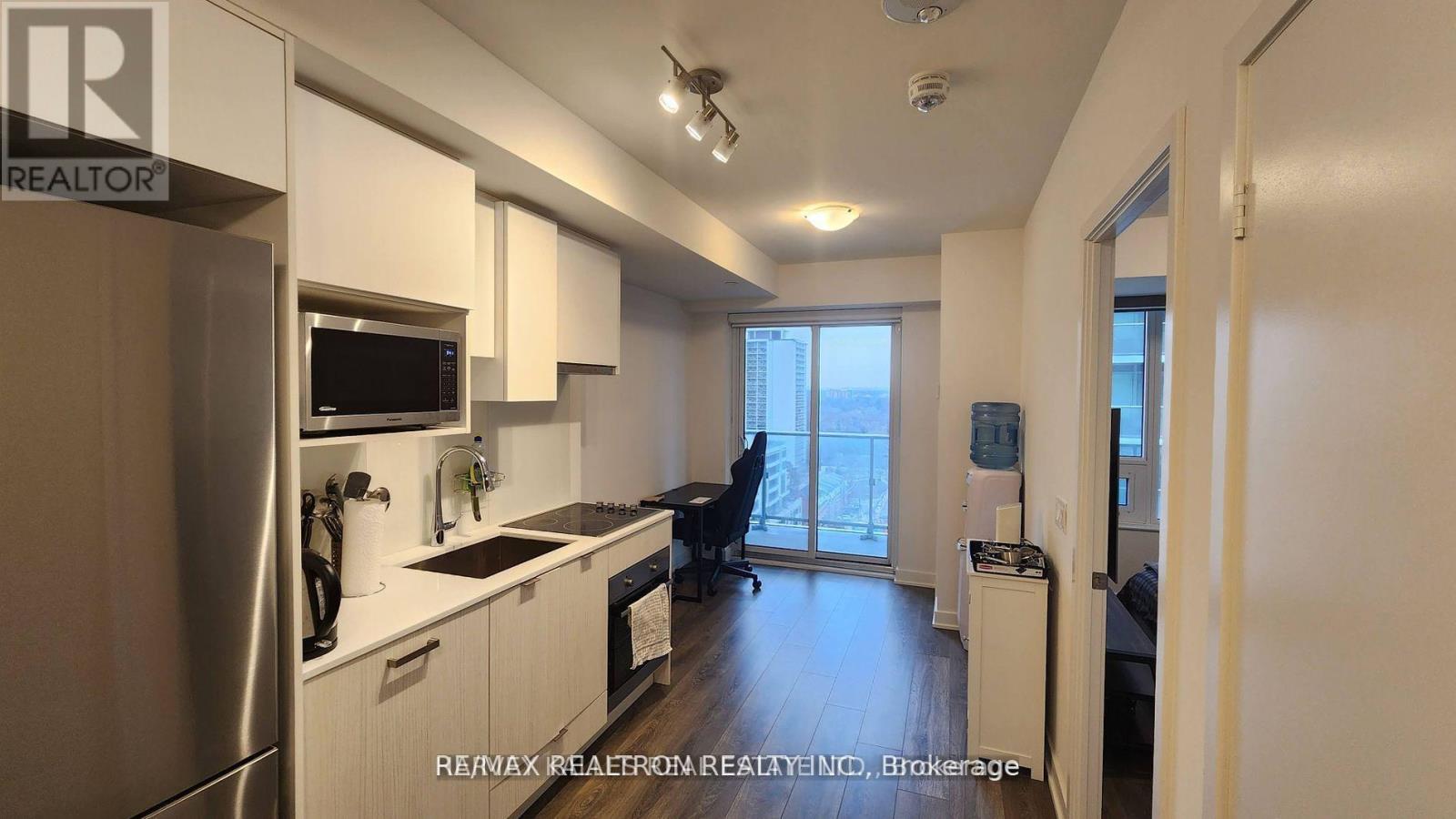 1413 - 195 Redpath Avenue, Toronto, Ontario  M4P 0E4 - Photo 4 - C12807744