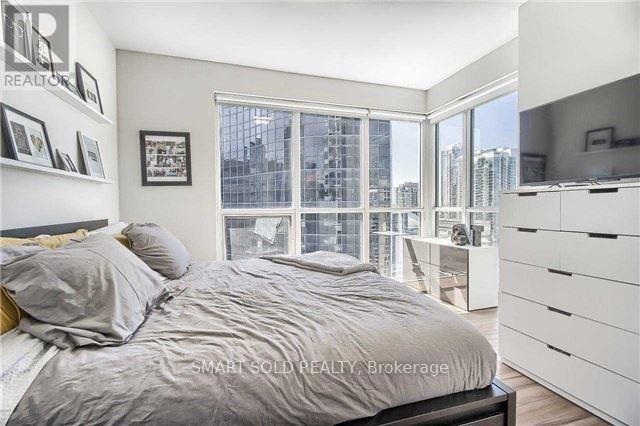 1712 - 300 Front Street W, Toronto, Ontario  M5V 0E9 - Photo 10 - C12898940