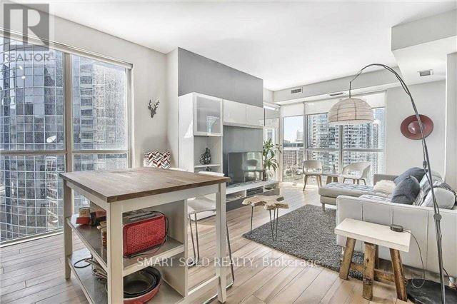 1712 - 300 Front Street W, Toronto, Ontario  M5V 0E9 - Photo 7 - C12898940