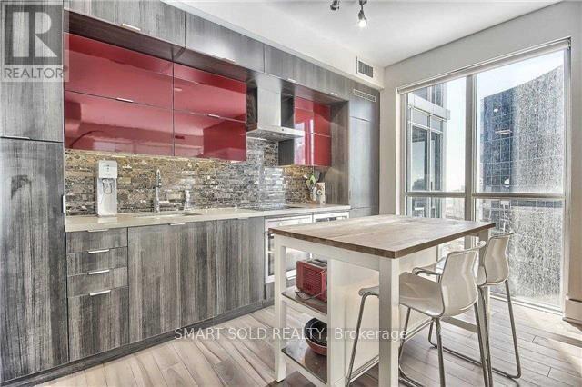 1712 - 300 Front Street W, Toronto, Ontario  M5V 0E9 - Photo 5 - C12898940