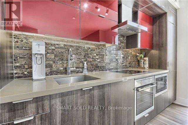 1712 - 300 Front Street W, Toronto, Ontario  M5V 0E9 - Photo 6 - C12898940