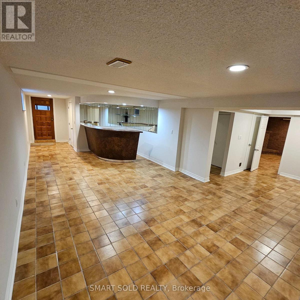 Basement - 30 Vanwood Road, Markham, Ontario  L3T 2N2 - Photo 7 - N12870860