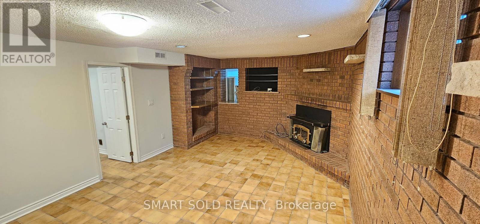 Basement - 30 Vanwood Road, Markham, Ontario  L3T 2N2 - Photo 6 - N12870860