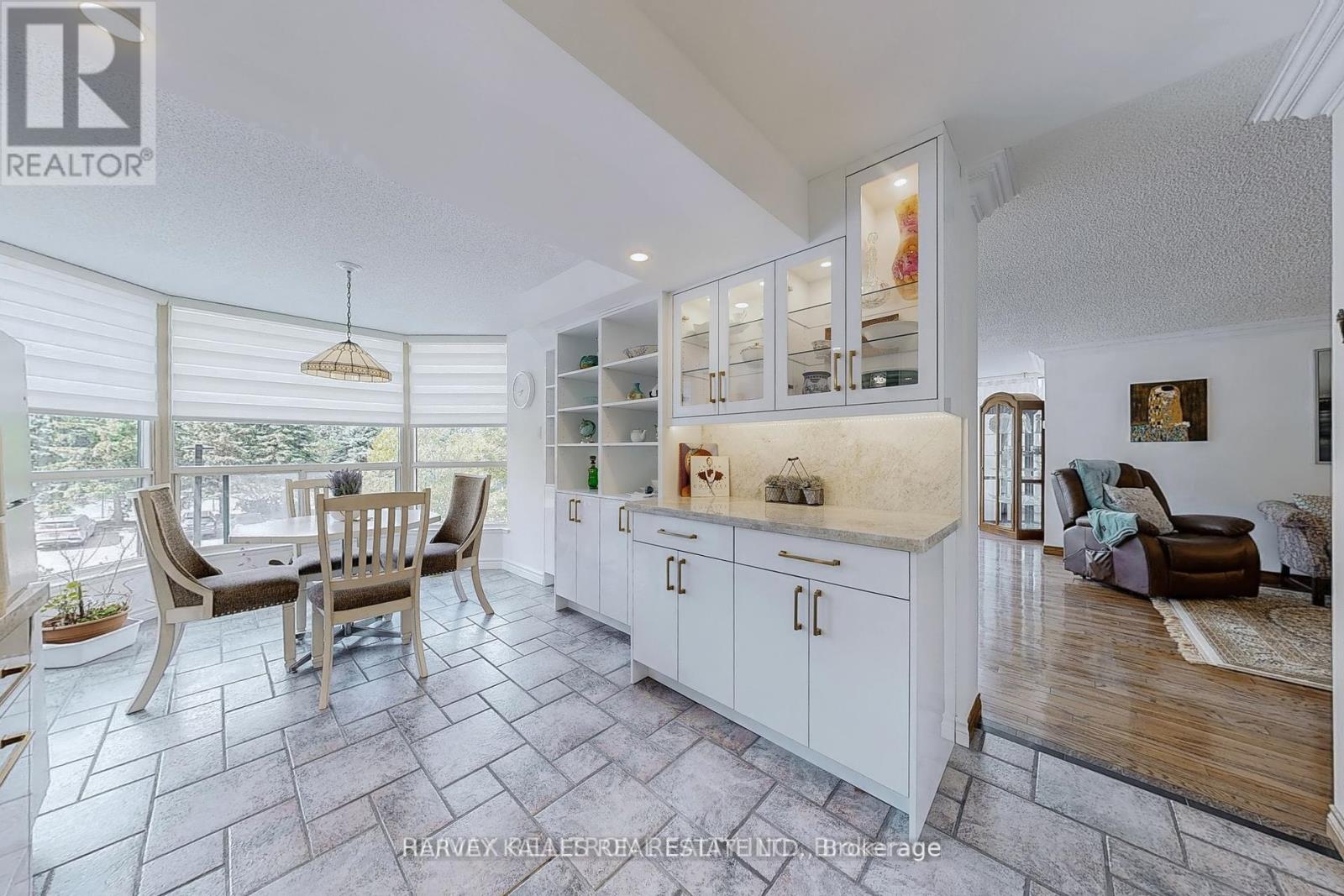 311 - 7300 Yonge Street, Vaughan, Ontario  L4J 7Y5 - Photo 7 - N12961990