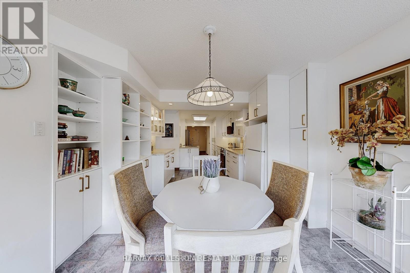 311 - 7300 Yonge Street, Vaughan, Ontario  L4J 7Y5 - Photo 9 - N12961990