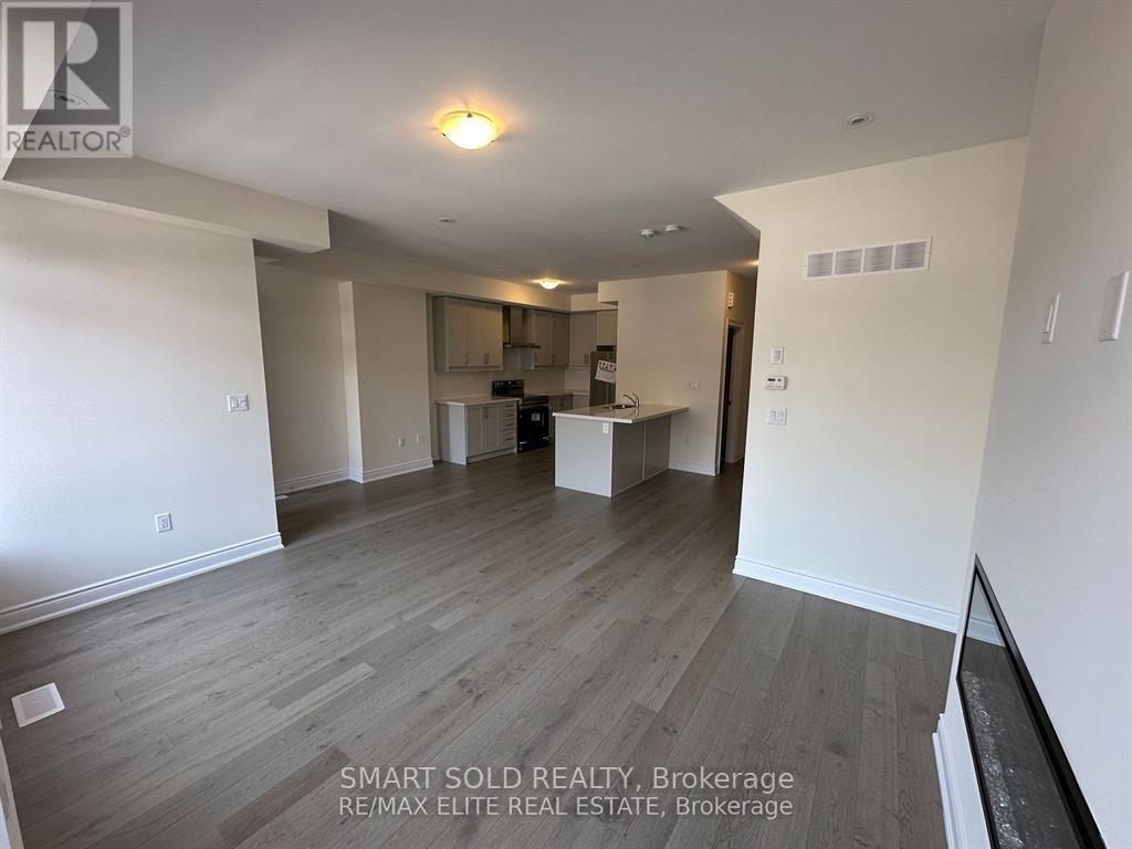 10 Griffith St Street, Aurora, Ontario  L4G 4B1 - Photo 5 - N12977546