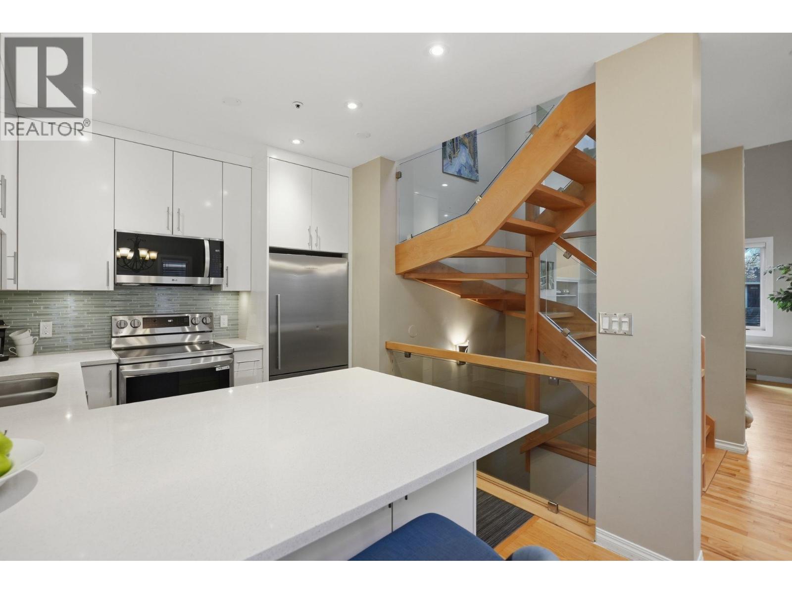 1867 W 11th Avenue, Vancouver, British Columbia  V6J 2C4 - Photo 11 - R3112443