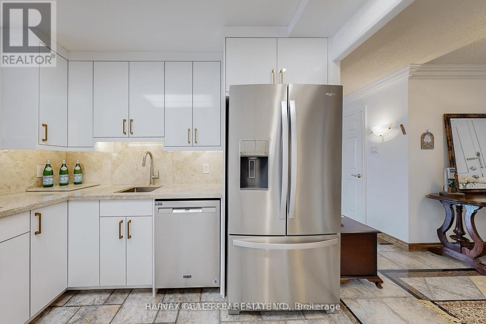 311 - 7300 Yonge Street, Vaughan, Ontario  L4J 7Y5 - Photo 6 - N12961990