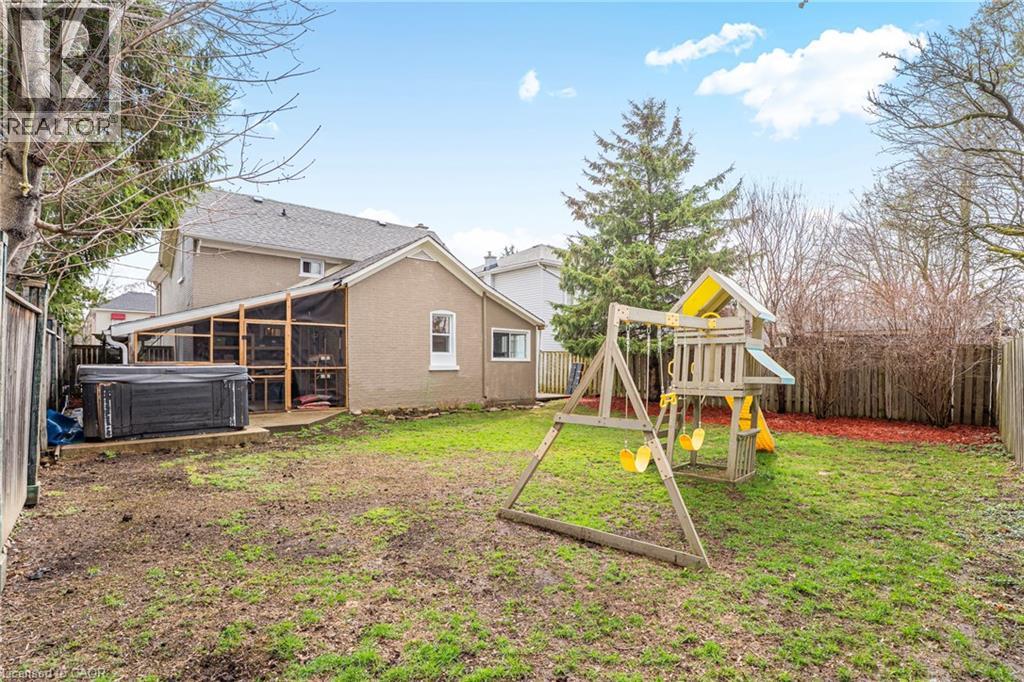 82 Bond Street, Cambridge, Ontario  N1R 4B6 - Photo 14 - 40821392