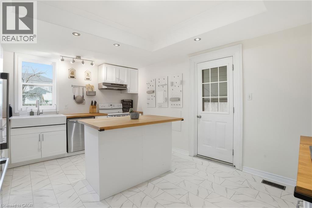 82 Bond Street, Cambridge, Ontario  N1R 4B6 - Photo 17 - 40821392