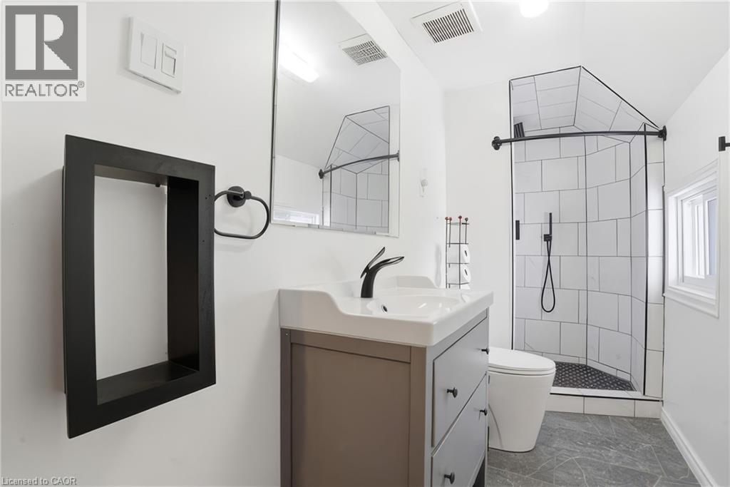 82 Bond Street, Cambridge, Ontario  N1R 4B6 - Photo 22 - 40821392